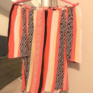 GAP Off shoulder Crinkled mix print top